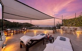 Coastal Dream Beachview Jacuzzi& Sauna