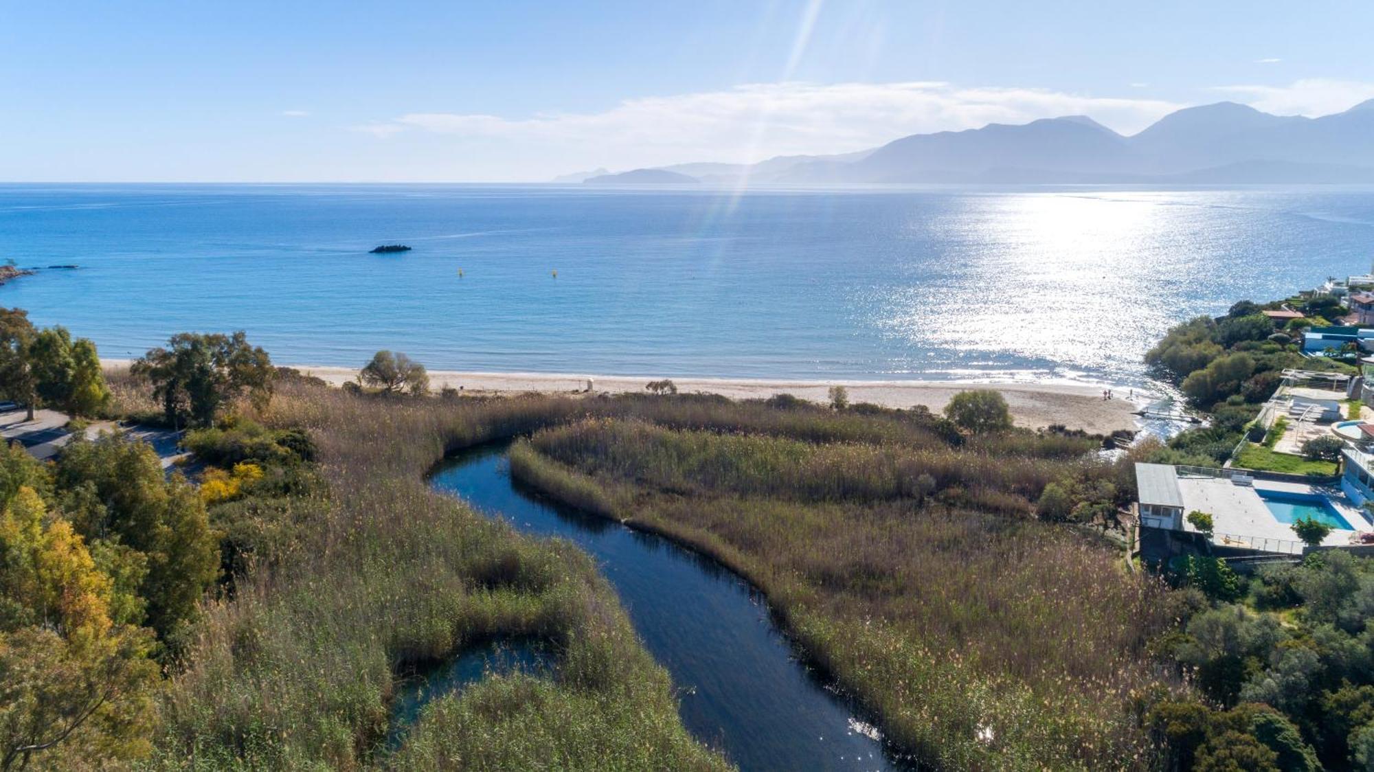 Coastal Dream Beachview Jacuzzi& Sauna Amoudara  Esterno foto